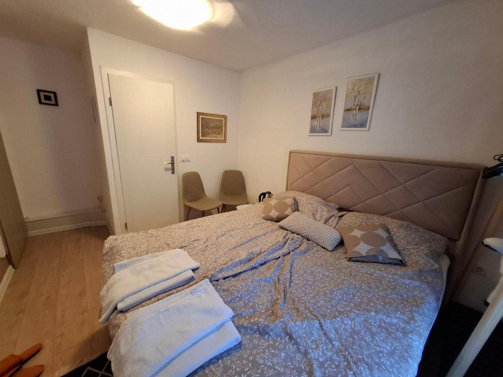 Guesthouse Unique Сараево Стая снимка