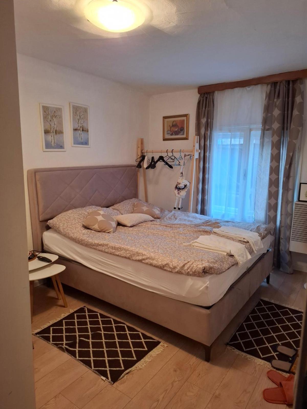 Guesthouse Unique Сараево Стая снимка