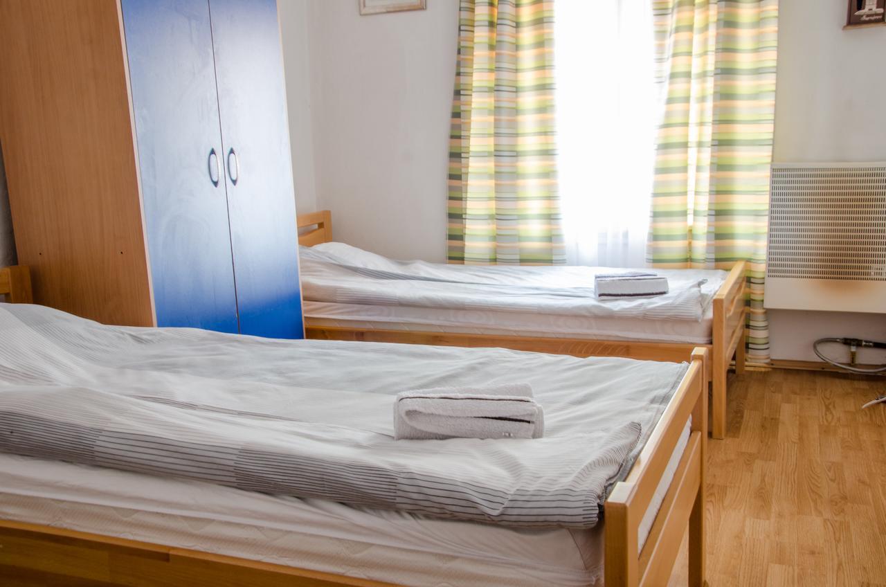 Guesthouse Unique Сараево Екстериор снимка