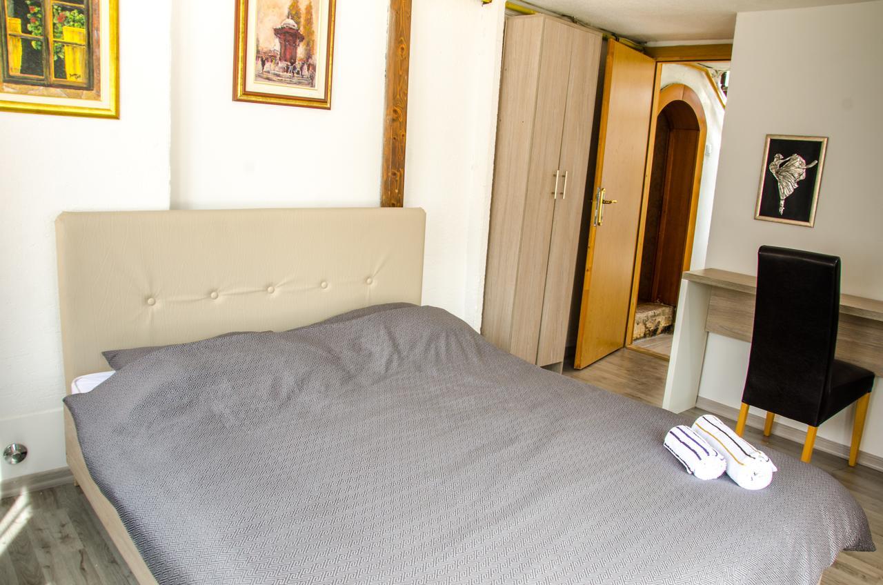 Guesthouse Unique Сараево Екстериор снимка