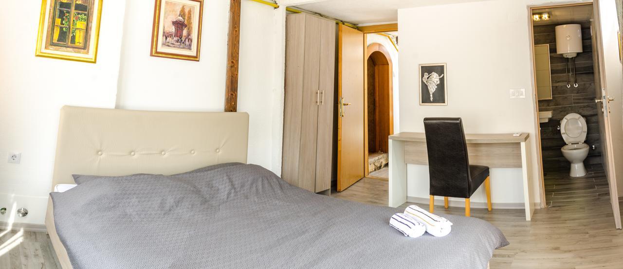 Guesthouse Unique Сараево Екстериор снимка