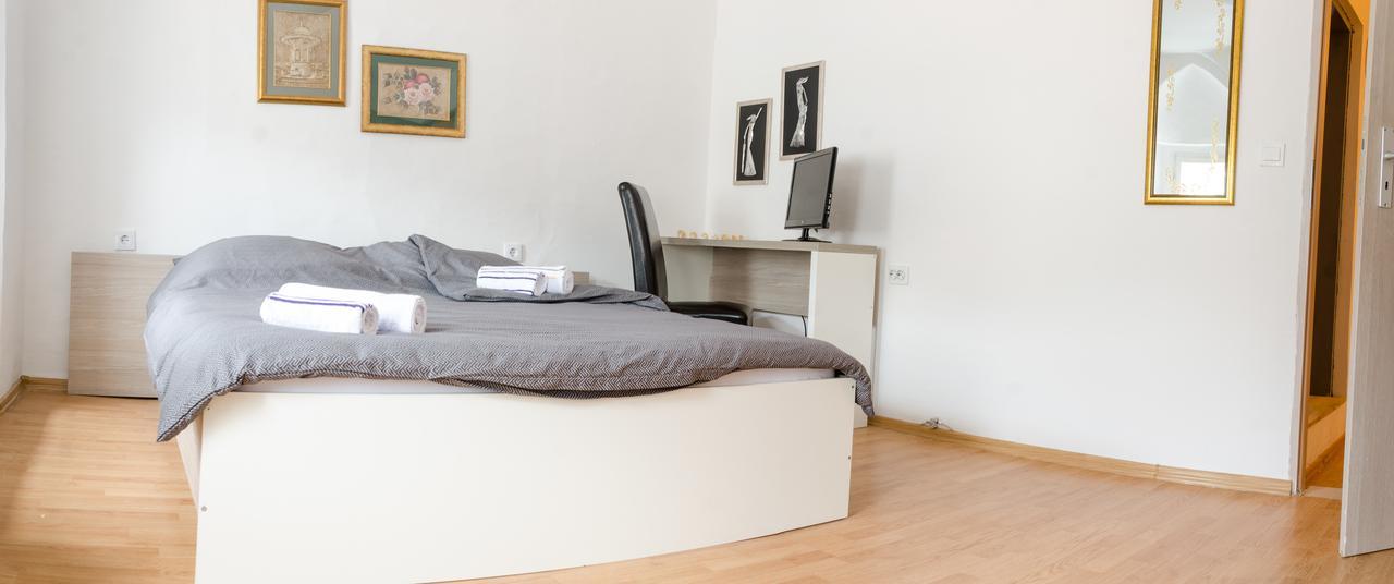 Guesthouse Unique Сараево Екстериор снимка